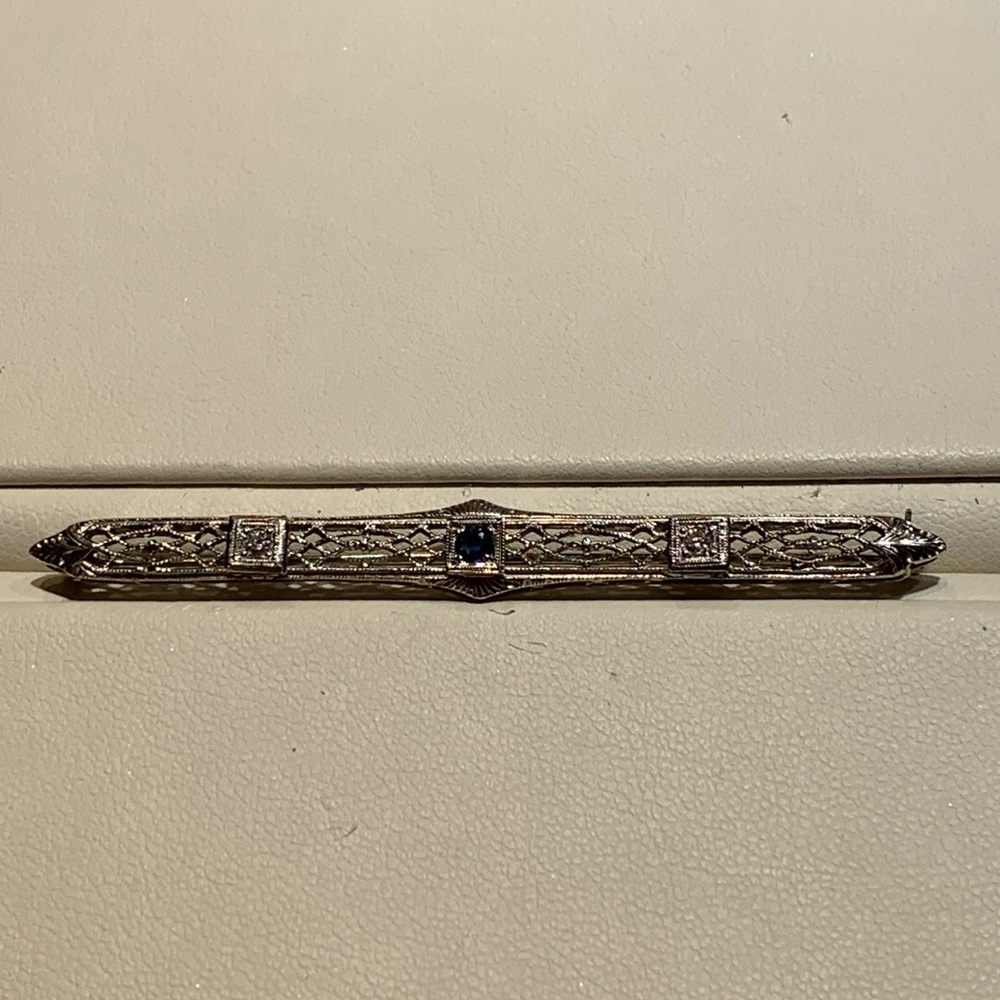 Edwardian Art Deco Antique 14K White Gold Bar Pin with Sapphire and Diamonds - Picture 6 of 7